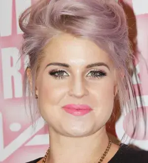 Kelly Osbourne goes glam for U.K. milk campaign