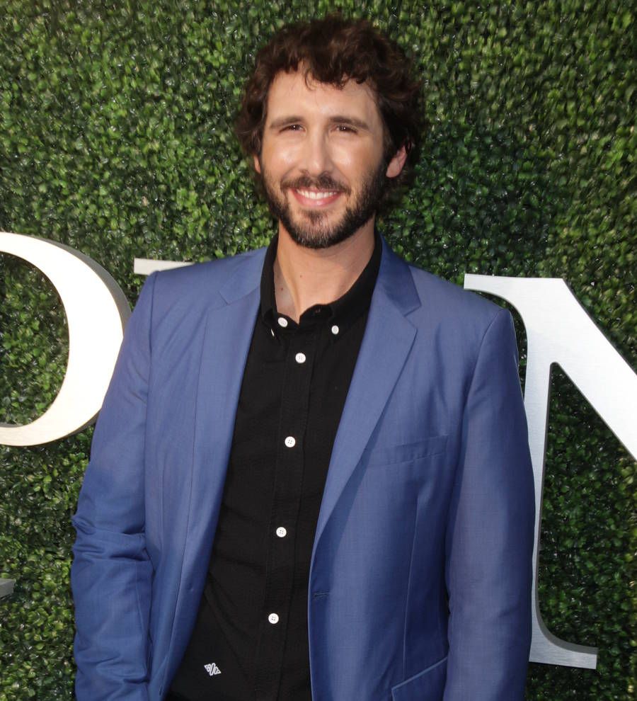 Josh Groban to play Miss Piggy's new man