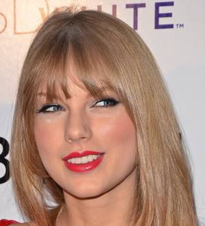 Taylor Swift, Justin Bieber and Paula Abdul are Best Mannered of 2011