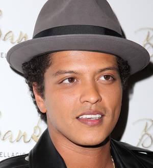 Bruno Mars invests in electronic cigarette company