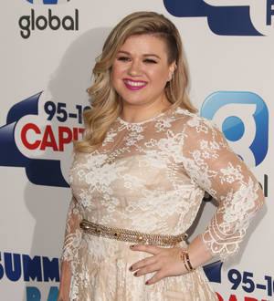 Kelly Clarkson heading to The Voice