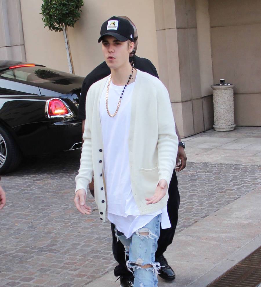 Justin Bieber doubles up on top of pop charts
