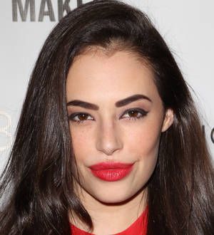 Chloe Bridges and Adam DeVine dating - report