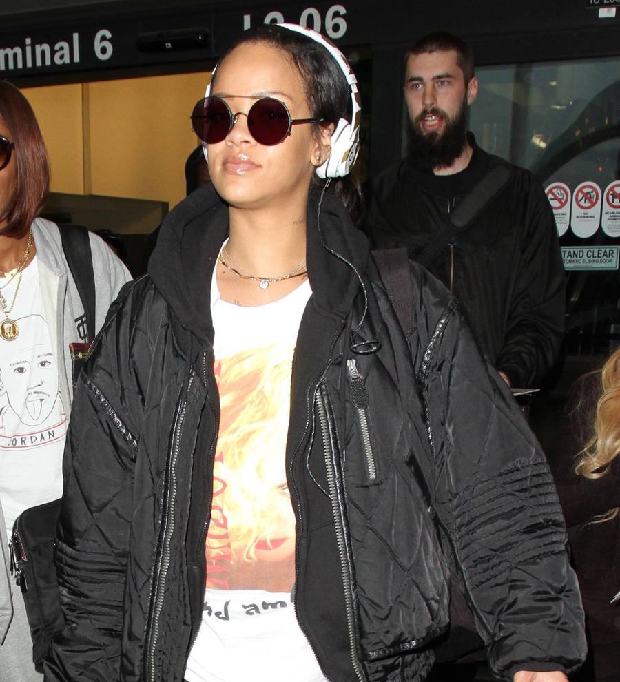 Rihanna goes topless on cover of new single Work