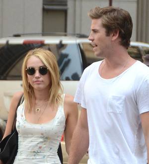 Miley Cyrus goes blonde for fiance