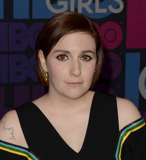 Lena Dunham lost body confidence while sharing stage with Taylor Swift and supermodel friends