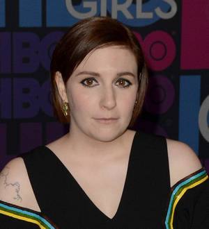 Lena Dunham lost body confidence while sharing stage with Taylor Swift and supermodel friends