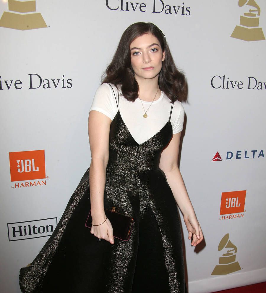 Lorde triumphs over technical problems at Bonnaroo gig