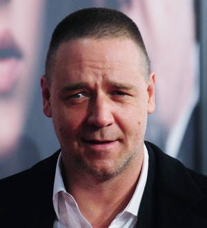 Investigation launched over alleged Russell Crowe bust-up