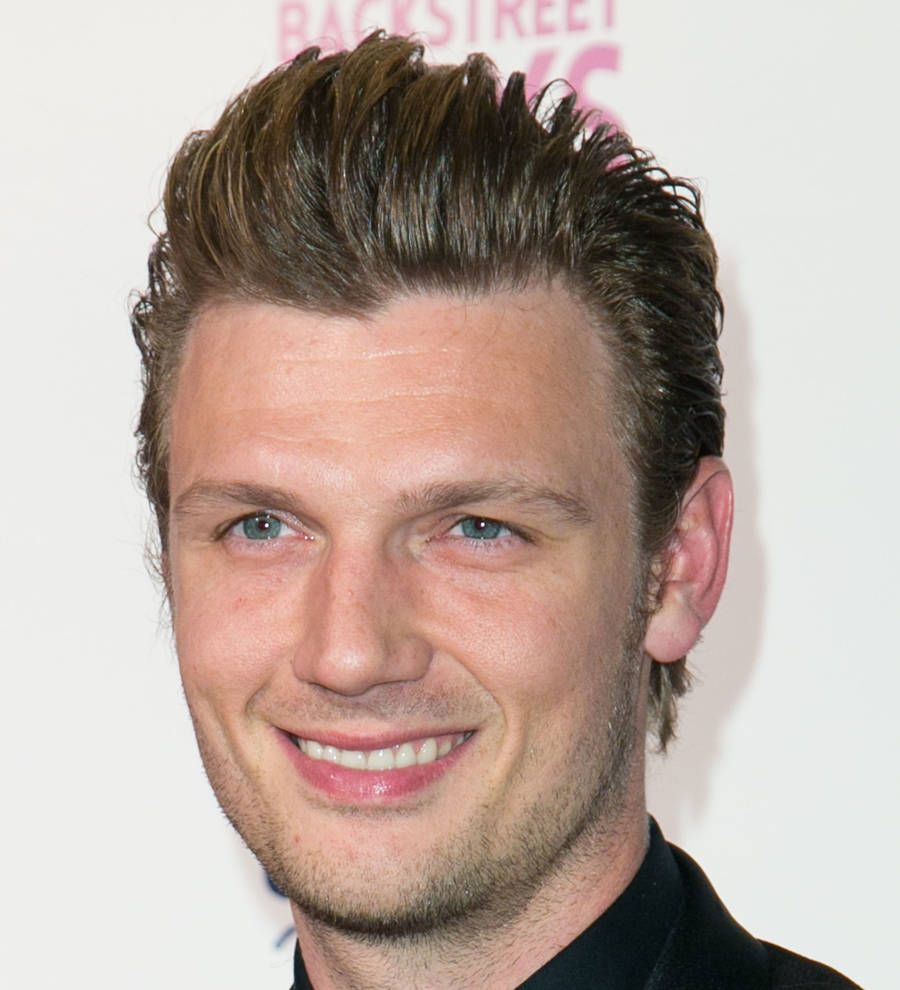 Nick Carter apologizes after bar brawl arrest