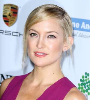 Kate Hudson and Cara Delevingne film Thanksgiving dance video