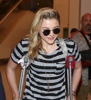 Chloe Grace Moretz injures knee on movie set