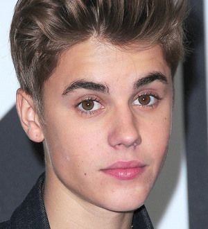 Justin Bieber gets fashion tips from Selena Gomez