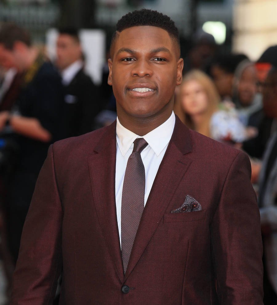 John Boyega shows off Michael Jackson-style dance moves