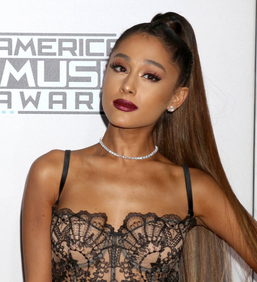 Ariana Grande and boyfriend Mac Miller to compete at 2017 Shorty Awards