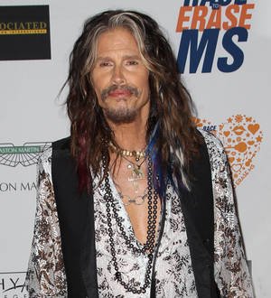 Steven Tyler attempts to leave note at Miley Cyrus' Helsinki hotel room