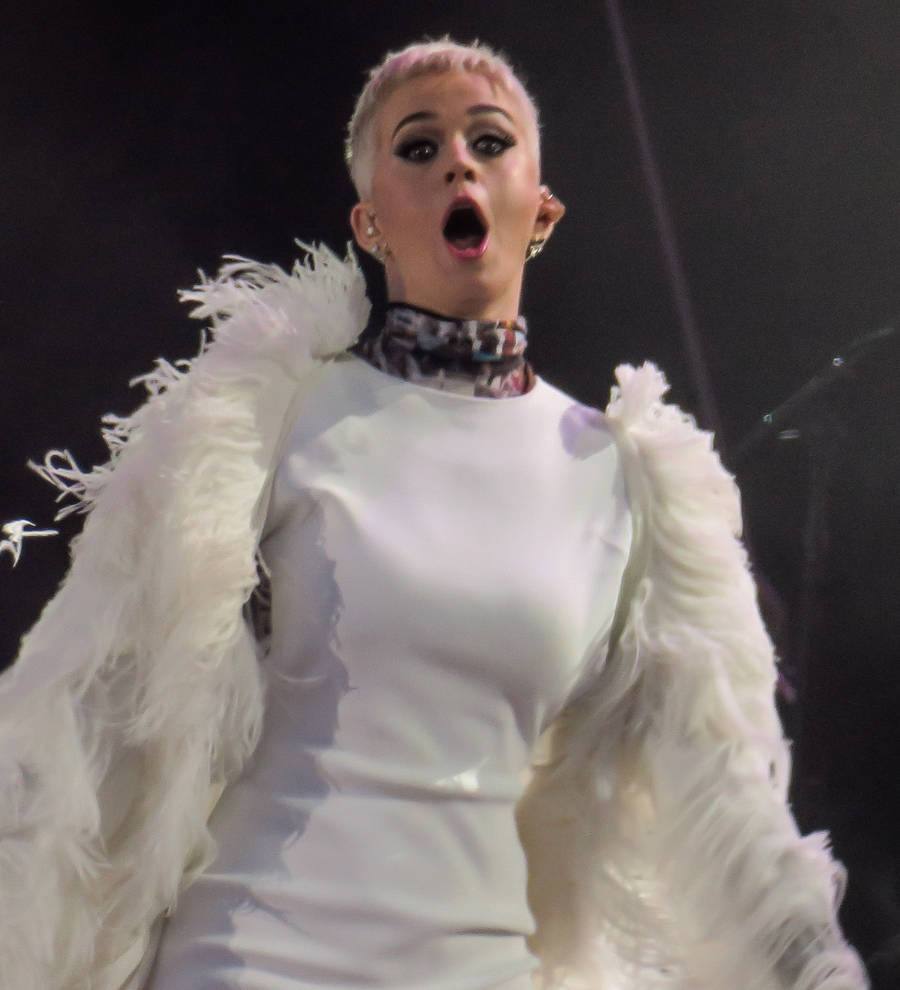 Katy Perry makes Twitter history by landing 100 million followers