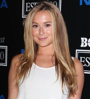 Alexa Vega files divorce papers