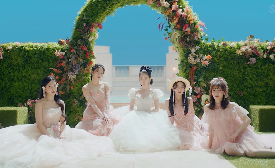 Red Velvet’s Mesmerizing Comeback “Feel My Rhythm” Out Now!