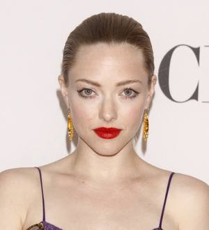 Amanda Seyfried moves on from Hartnett with another actor