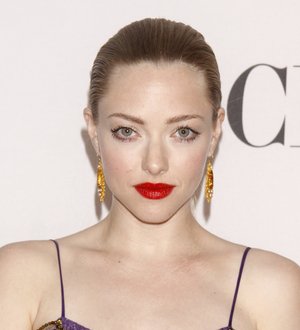 Amanda Seyfried moves on from Hartnett with another actor