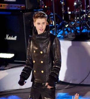 Justin Bieber kickstarts Xmas in New York City