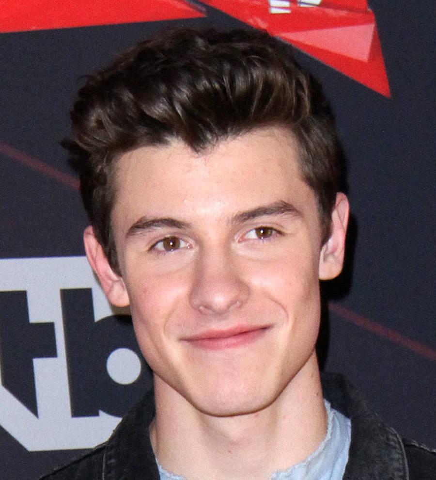 Shawn Mendes joins John Mayer onstage in Canada