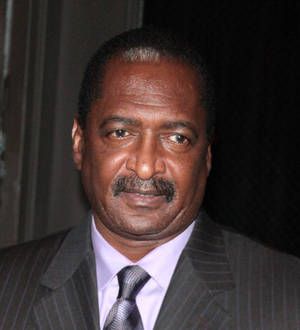 Beyonce's father sues British tabloid