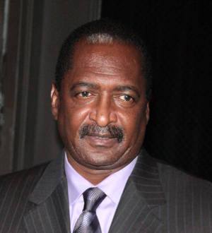 Beyonce's father sues British tabloid