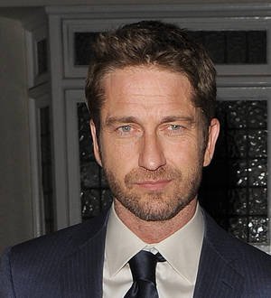 Gerard Butler splits from model girlfriend