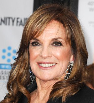 Linda Gray mothers the male Dallas stars