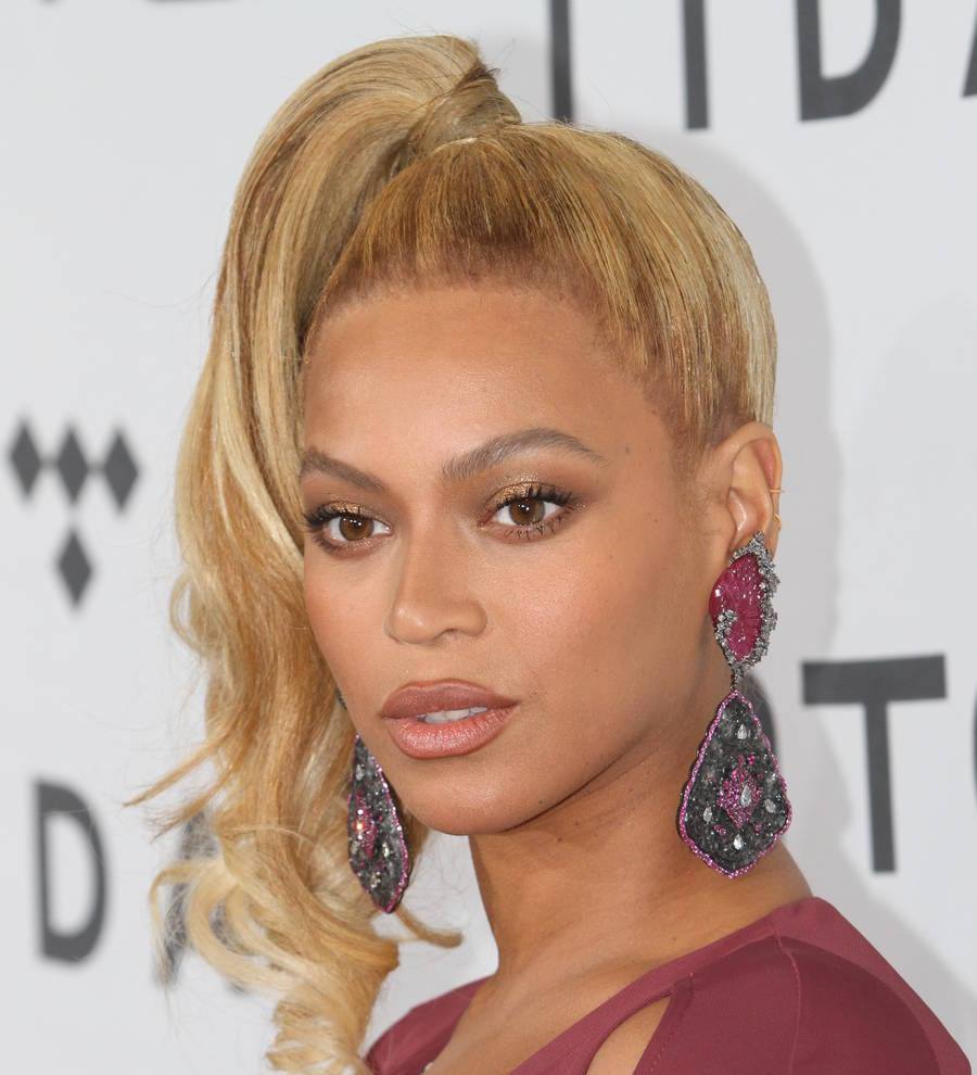 Beyonce's dad suggests singer is 36, not 34