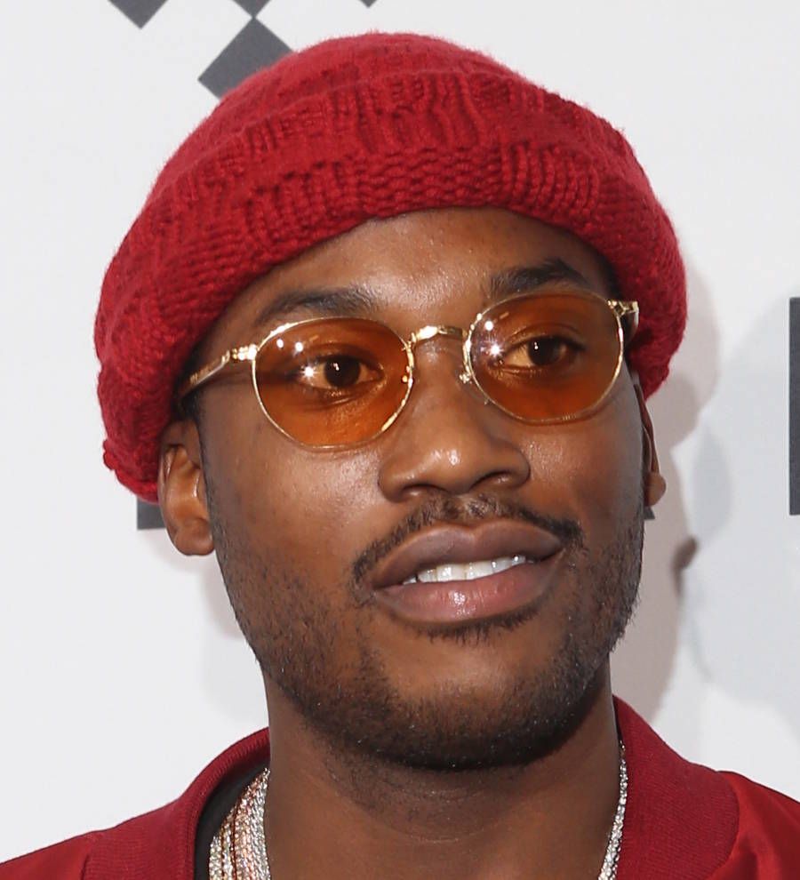 Meek Mill offers to fight Drake in million boxing bout with Nicki Minaj as ring girl