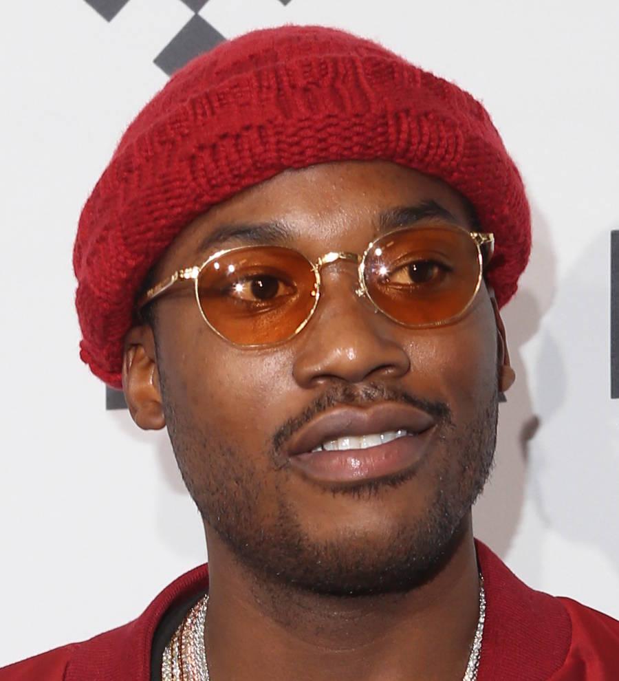 Meek Mill offers to fight Drake in million boxing bout with Nicki Minaj as ring girl