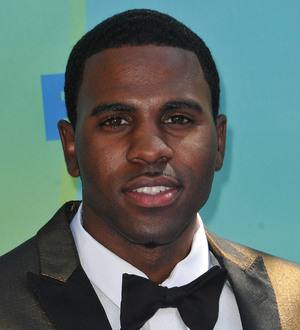 Jason Derulo locks up valuables after hotel theft