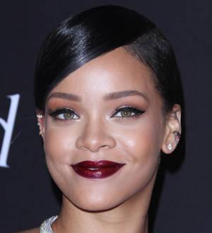 Rihanna to buy million Barbados home - report