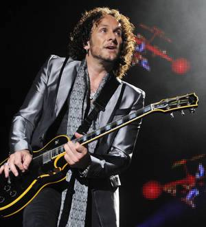 Def Leppard star winning cancer battle again