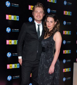 Taylor Hanson is a dad again