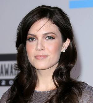 Mandy Moore & Gwyneth Paltrow to Sing at the Oscars