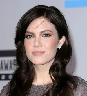 Mandy Moore & Gwyneth Paltrow to Sing at the Oscars
