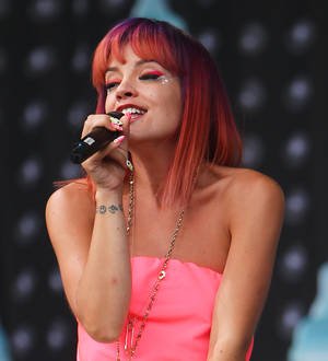 Lily Allen gets emotional talking about sick daughter in radio interview