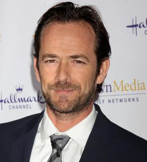 Jennie Garth and Luke Perry developing sitcom