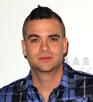 Mark Salling fractures his pelvis