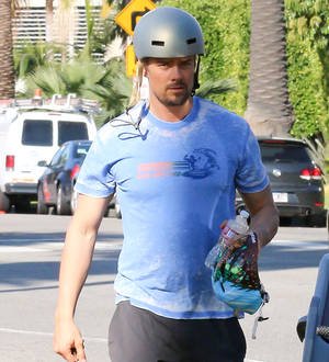 Josh Duhamel hosts charity run for Nepal earthquake victims