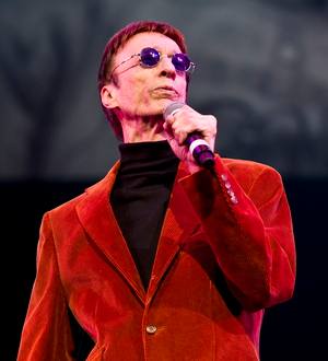 Robin Gibb's son played Bee Gees song as he passed away