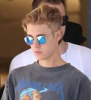 Justin Bieber issues apology over nude Instagram photo
