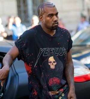 Kanye West treats bachelorette party-goers to Champagne