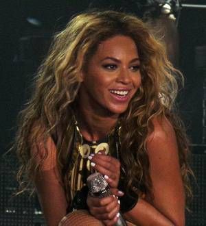 Beyonce shines spotlight on Princess Eugenie at London show