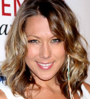 Colbie Caillat splits from guitarist