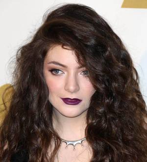 Lorde wants to pull Royals from the radio